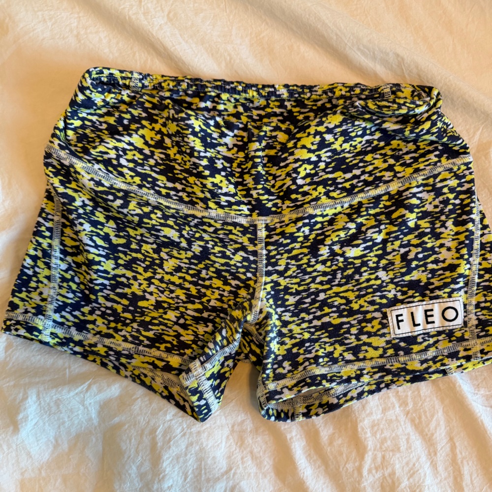 FLEO blue yellow shorts size small